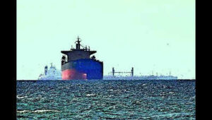 Dual shipping routes emerge in hormuz.jpg