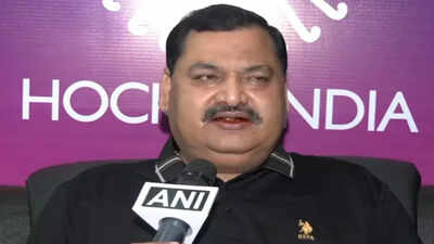 Hockey india secretary bhola nath singh.jpg