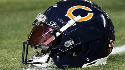 Nfl trade rumors chicago bears linked to 120 million ex miami dolphins star that could strengthen their offense.jpg