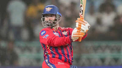 Rishabh pant pti photo.jpg