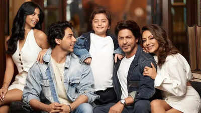 Srk abram aryan suhana.jpg