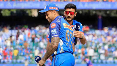 Surya axar2 0404 ipl.jpg