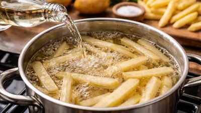 The secret to crispy fries why adding vinegar to potatoes works.jpg