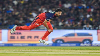 1778490868 bhuvneshwar kumar.jpg