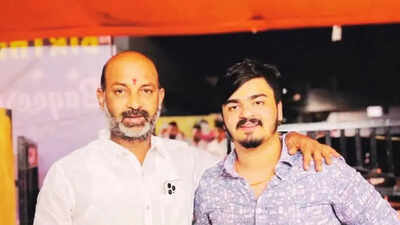 Bandi sanjay kumar with his son bandi bhagirath.jpg