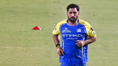 Dhoni 2105 ipl.jpg