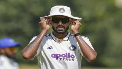 India a vs south africa a test match day 1.jpg
