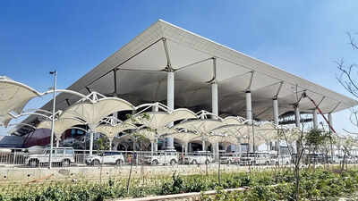 Noida airport.jpg