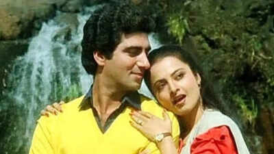 Raj babbar rekha.jpg