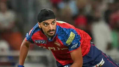 Virat kohli and shubman gill agency photos 1.jpg