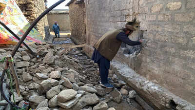 Afghanistan39s soldiers guard the border with pakistan as both countries trade attacks in photos.jpg