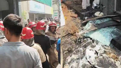 Malviya nagar restaurant fire.jpg