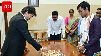 Tamil nadu cm vijay honours norway chess champion praggnanandhaa with rs 50 lakh impresses grandmaster in friendly chess match.jpg
